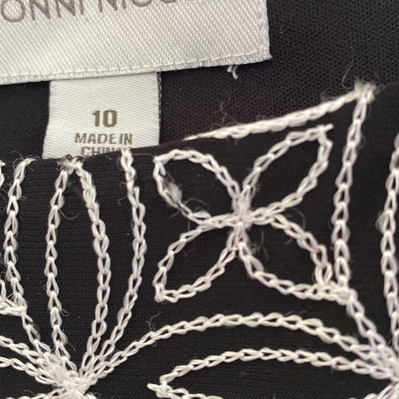 Simple summer Ronni Nicole beach dress - Picture 7 of 7